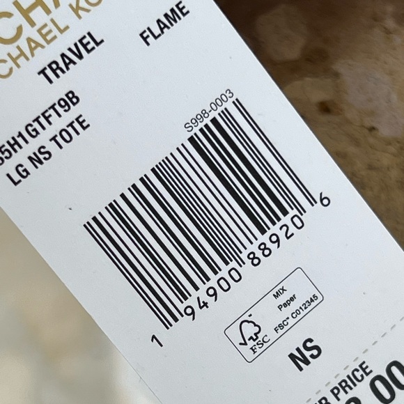 Michael Kors Travel Large NS tote& large continental wallet - Picture 7 of 13